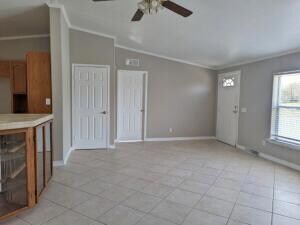 living room  (2)