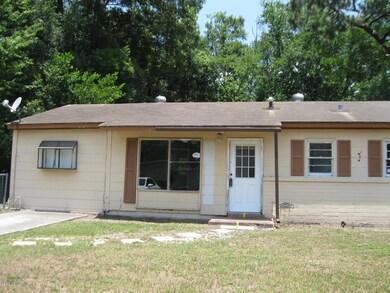7551 Ridgeway Rd N, Jacksonville, FL 32244 - photo 2
