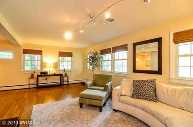 103 Harmony Dr SE, Vienna, VA 22180 - photo 2