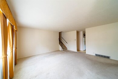 18220 Chipstead Dr, South Bend, IN 46637 - photo 4