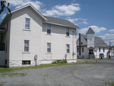 340 Hickory St, Peckville, PA 18452 - photo 2