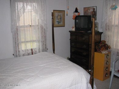 152 Maple St, Pulaski, VA 24301 - photo 5