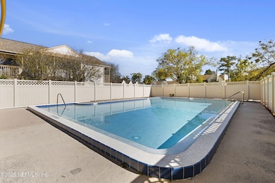 2300 Twelve Oaks Dr unit B4, Orange Park, FL 32065 - photo 5