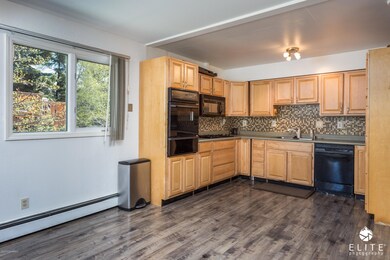 3701ScottSt(10of23)
