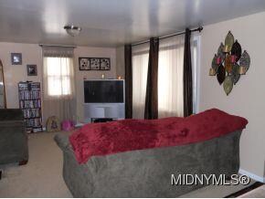 Liv Rm