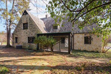 145 Montrose Way