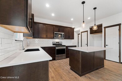 8323-Splitrail-Ave-5208