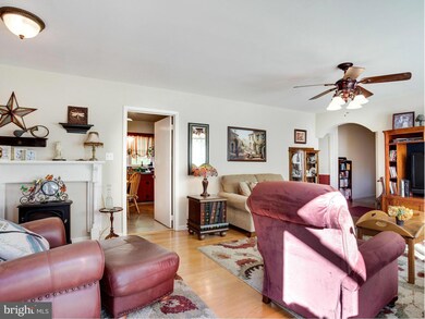 8002 Laurel Bowie Rd, Bowie, MD 20715 - photo 7