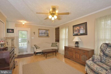 109 Eaton Ct, Stafford, VA 22554 - photo 2
