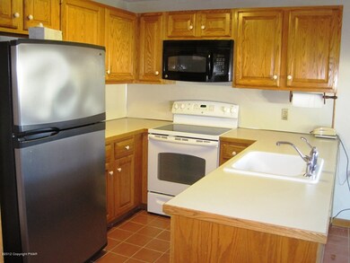 96 Duck Hollow Cir, Stroudsburg, PA 18360 - photo 5