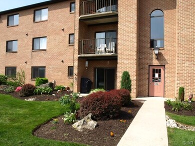 916 Cold Spring Rd unit 3, Allentown, PA 18103 - photo 2