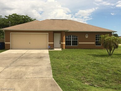 204 Blackstone Dr, Fort Myers, FL 33913 - photo 2
