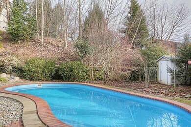 1349 Westview Dr, Grants Pass, OR 97527 - photo 2