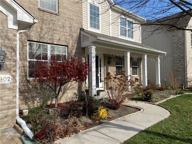 11902 Castlestone Dr, Fishers, IN 46037 - photo 2