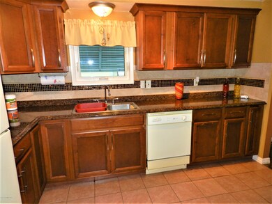 705 Oleander Cir, Sebastian, FL 32976 - photo 4