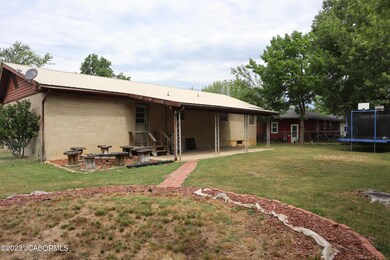 1012 Chippewa Rear
