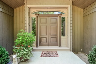 005-Front_Entrance-1952628-medium