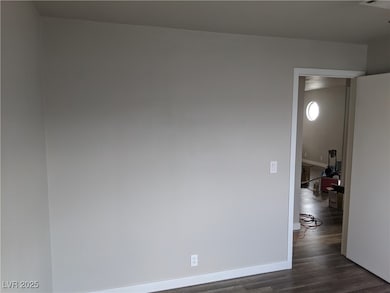 3720 Snorkel Cir unit D, Las Vegas, NV 89108 - photo 5