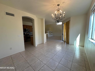 17015 Dining Area to Great Room
