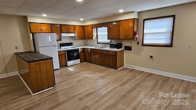 321 Connelly Springs Rd unit A, Lenoir, NC 28645 - photo 3