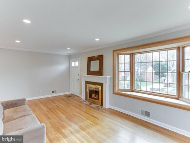 5011 Bangor Dr, Kensington, MD 20895 - photo 6