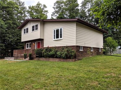 372 Blythewood Dr, Hendersonville, NC 28792 - photo 2