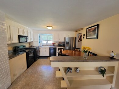 34 Aspen St, Brockton, MA 02302 - photo 2