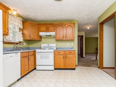 1 Brentwood Place, Billerica, MA 01821 - photo 4