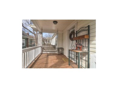 Front Porch 6142 Locust