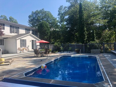 28 Alpine Dr, Moosic, PA 18507 - photo 5