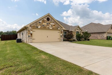 3103 Windcrest Ct, Granbury, TX 76049 - photo 3