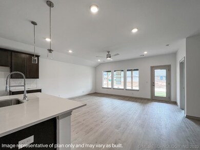 4628 W 47th St, Broken Arrow, OK 74011 - photo 3