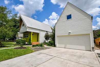 815 Woodard St, Houston, TX 77009 - photo 3