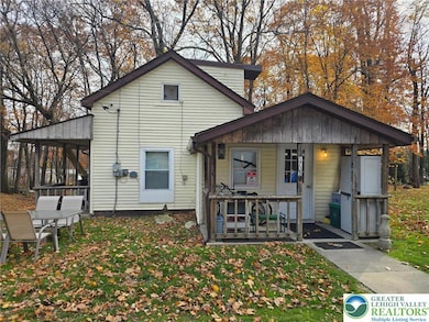 1731 W 8th St W, Wind Gap, PA 18091 - photo 2