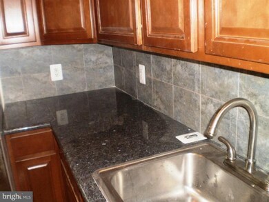 301 Denison St, Baltimore, MD 21229 - photo 3