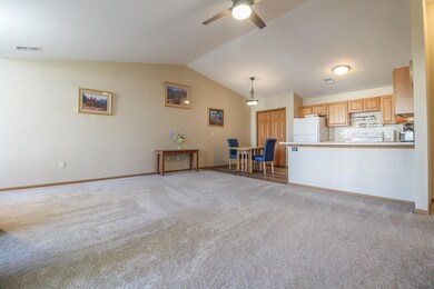 1612 Commonwealth Dr unit 8, Fort Atkinson, WI 53538 - photo 2