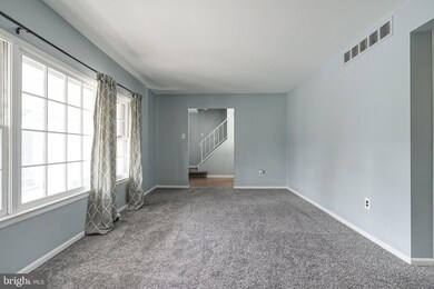 512 Perry Dr, Mount Laurel, NJ 08054 - photo 3