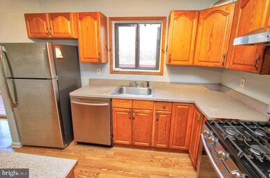 11 Enfield Dr, East Windsor, NJ 08520 - photo 6