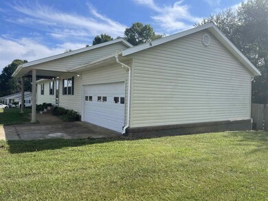 110 Hadley Cir, Linden, TN 37096 - photo 2