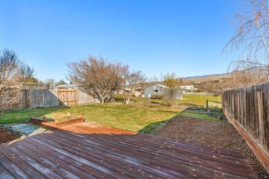 185 E Nevada St, Ashland, OR 97520