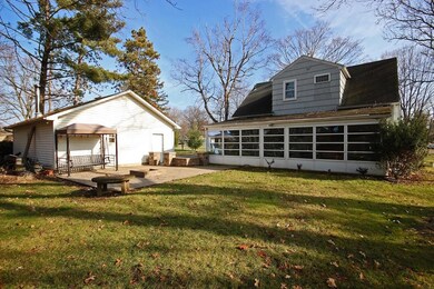 LARGE Back Porch!