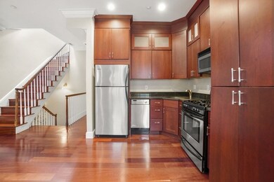 137 Salem St unit 4, Boston, MA 02113 - photo 4