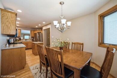 864 Blue Jay Way, Dyer, IN 46311 - photo 4