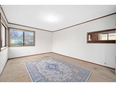 788 SW Cherry St, Dallas, OR 97338 - photo 3