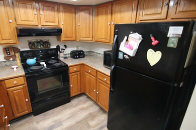 57 W Branch Rd unit 11, Lincoln, NH 03251 - photo 4