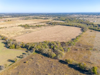 6821 County Road 302, Grandview, TX 76050 - photo 6