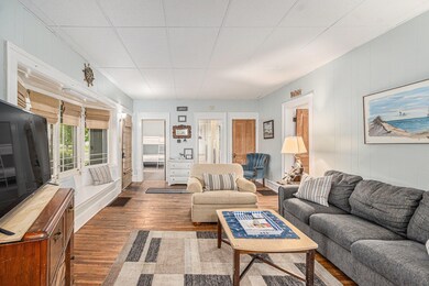 706 W Loomis St, Ludington, MI 49431 - photo 5