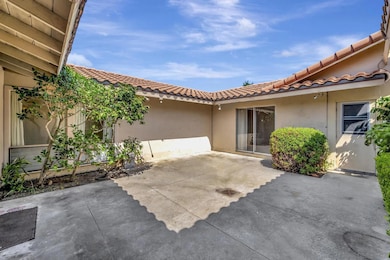 8838 La Jolla Scenic Dr N, La Jolla, CA 92037 - photo 5