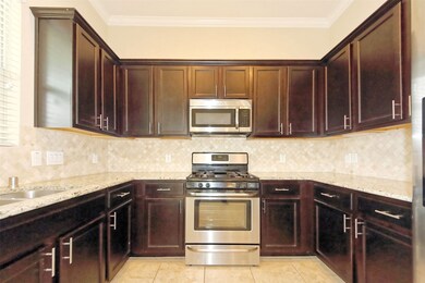 10914 Camarillo Ct, Houston, TX 77088 - photo 5