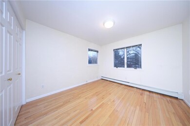 75-59 195th St, Fresh Meadows, NY 11366 - photo 3